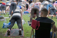Professeur adjoint de yoga