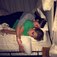 2 girls 1 cup