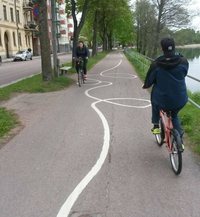 Piste cyclable tordue