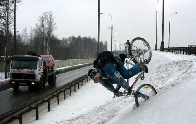 Un cycliste imprudent.