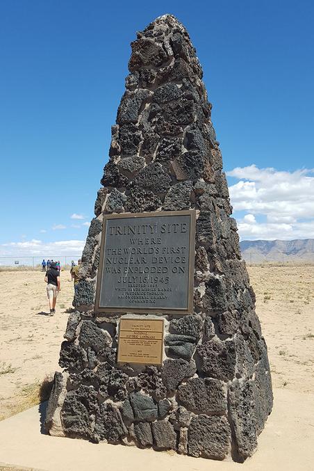 16 Juillet 1945, désert d'Alamogordo (New Mexico - USA) : https://fr.wikipedia.org/wiki/Trinity_(essai_atomique)