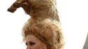 Coiffure originale.
