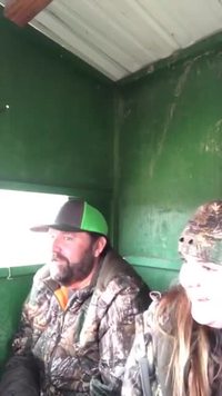 Kan ton guide attire un cerf