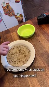 Expliquer pourquoi il faut se laver les mains aux enfants