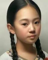 Peinture à l'huile ultra-réaliste d'une petite fille par Zhang Qing