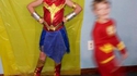 Photo de la petite en Wonder Woman