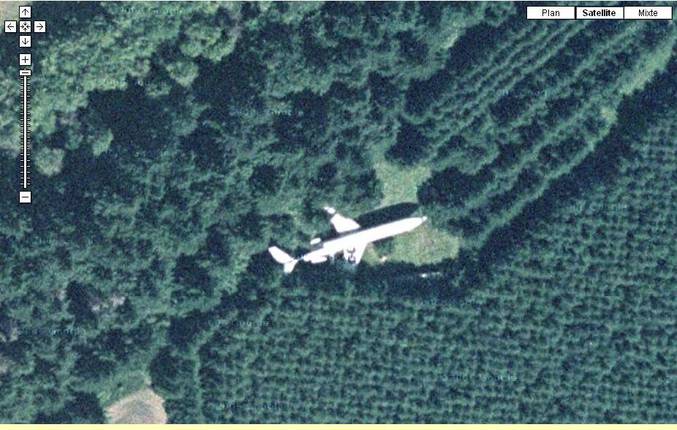 Un boeing 727 est posé au beau milieu d'une forêt à Portland, Orégon (45.408043 ; -123.00779).