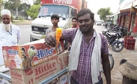 En Inde, des cornets pour glaces...