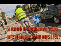 C'est, évidemment, du 2d degré. Il y a une voix off. 