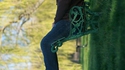 Un homme sur sa chaise