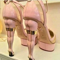 Chaussures de dames à hauts talons