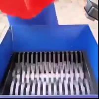 Le bruit que fait un bloc de gelée dans un broyeur 