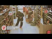 The most laid back thief in the world