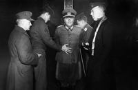 1er Décembre 1945 : le Général Anton Dostler va être fusillé à Arusa (Italie) pour crimes de guerre