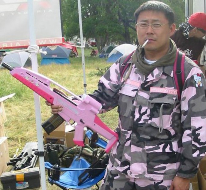 L'armée japonaise à reçu ses nouveaux uniformes et nouvelles armes pour terrorriser leurs ennemis.