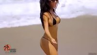 Des bikinis