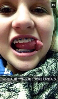 Au moins il est déjà dans la bouche