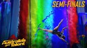 Performance artistique colorée 