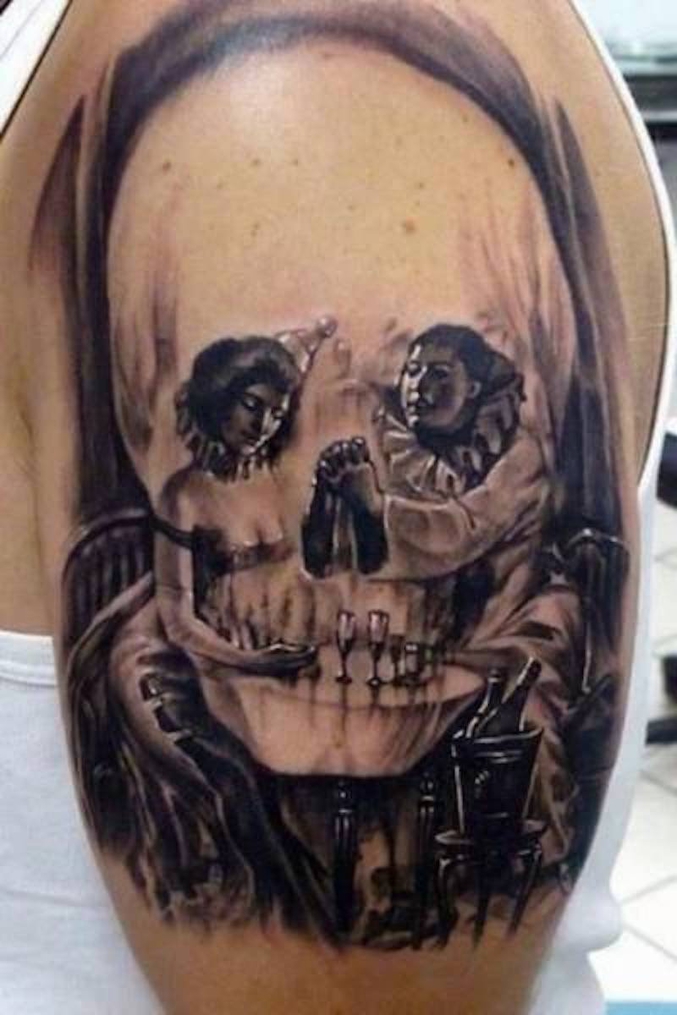 Un tatouage mortel.