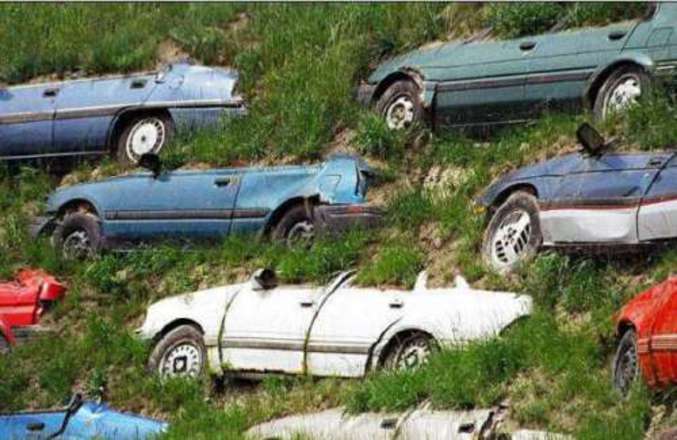 Un cimetière de voiture pas comme les autres.