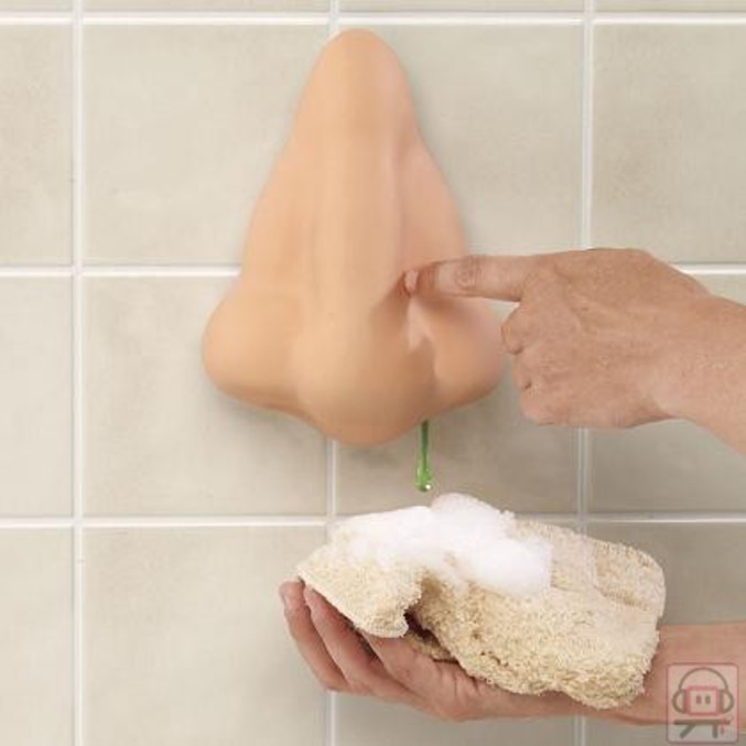 Un distributeur de savon qui embellira votre salle de bain.