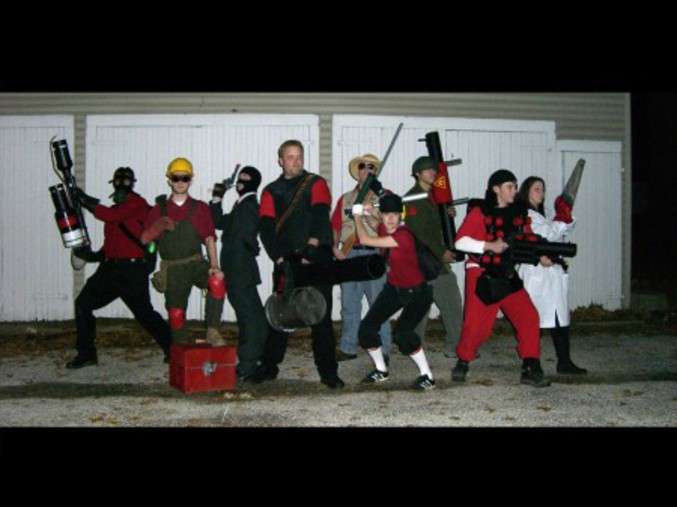 Les personnages de Team Fortress 2 avec des vraies personnes.