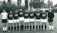 Le football, un sport de branleurs.