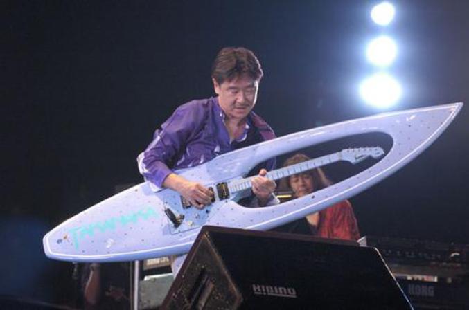 Une guitare pour surfeurs.