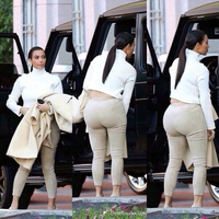 Kim Kardashian a un gros cu...be comme voiture!