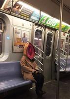 Il est possible de rencontrer un vrai con dans le métro