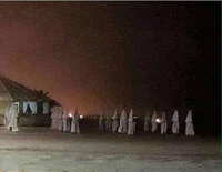 Kan tu confonds une réunion du KKK...