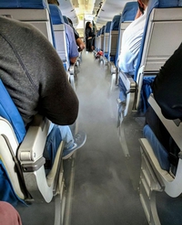 Kan quelqu'un dégaze dans l'avion...