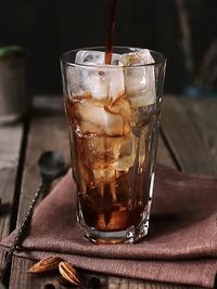 Je te sers un verre ?
