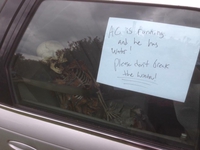 Il a de l'eau et la clim tourne