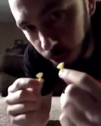 Viens me masser le dos !