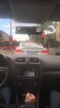 Une voiture qui ne vous laissera pas passer le feu