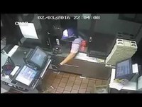 Peut-on être voleur et également nul en géométrie ?