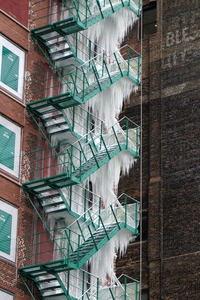 En cas d'incendie, brisez la glace