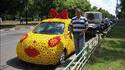 Voiture fleurie