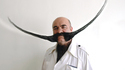Moustaches géantes