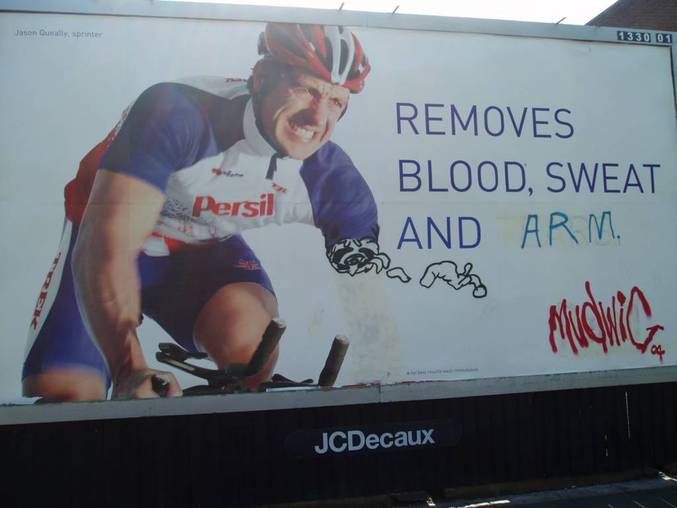 Une publicité d'un vélocycliste modifiée.