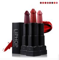 Bâtons de rouge à lèvre qui peut rappeler des choses...