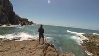 Dangereuse pêche au gros depuis des rochers