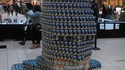 Tu peux faire une tête de Batman avec des conserves ?