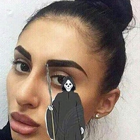 "Mortels tes sourcils!"