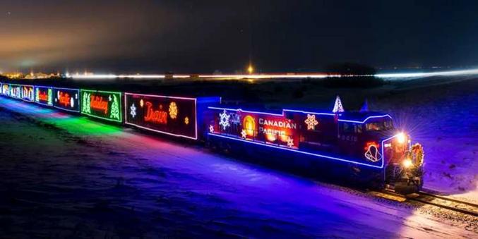 ...un train aux enseignes lumineuses de Noël. Cette année, ce sera du 19 Novembre au 21 Décembre.